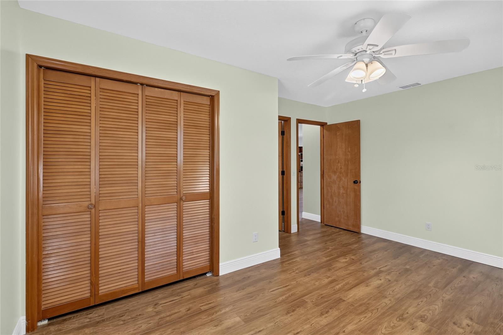 2628 Longwood Dr Property Photo 43