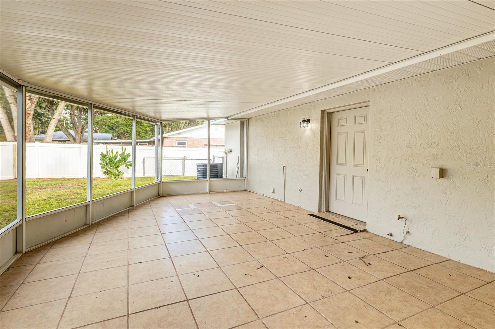 2923 Forestbrook Dr N Property Photo 24