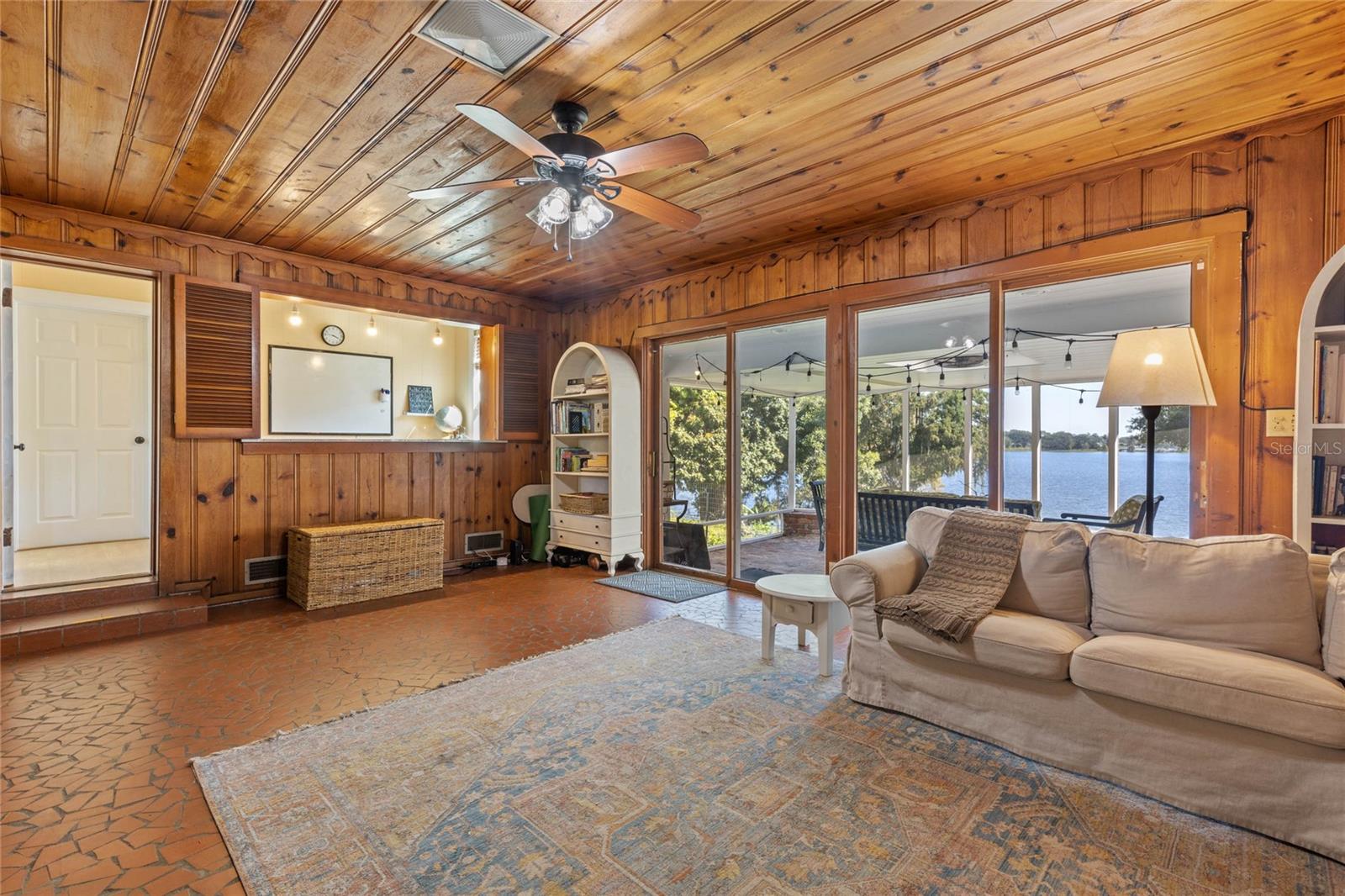 694 Lake Otis Dr Se Property Photo 15