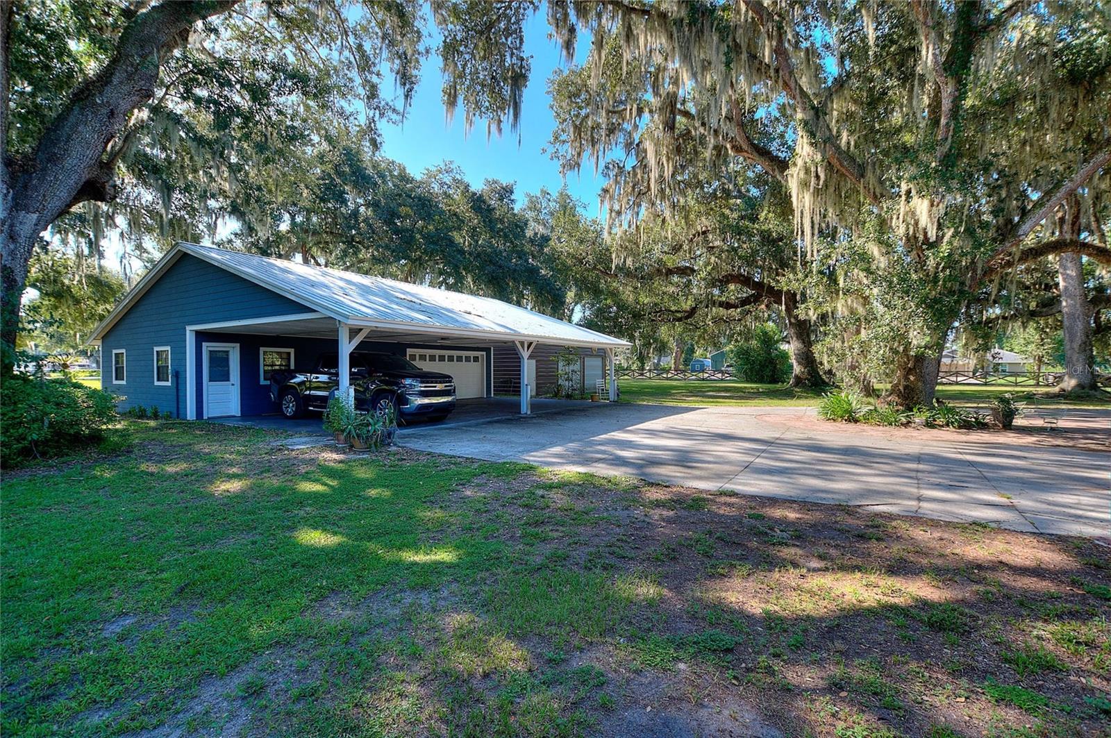 4251 Glenview Property Photo 11