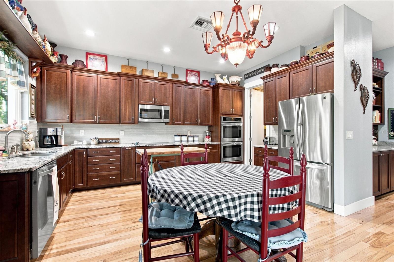 4251 Glenview Property Photo 33