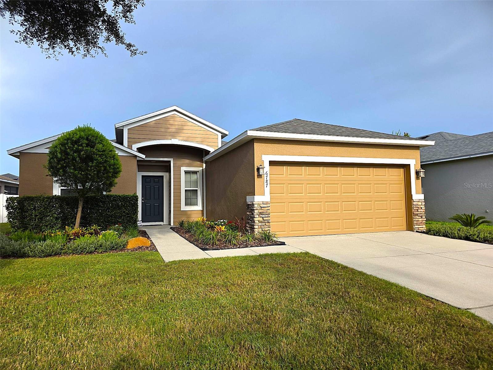 6787 Glenbrook Dr Property Photo 1