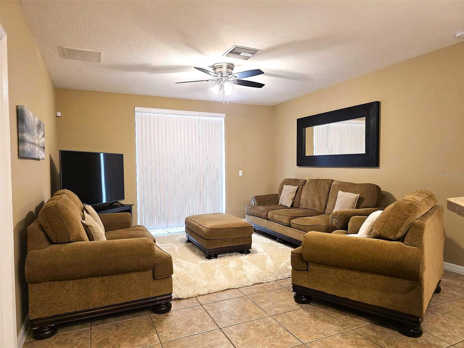 6787 Glenbrook Dr Property Photo 7