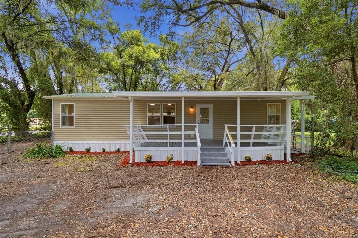 3206 OAKLAND RD N Property Photo 1
