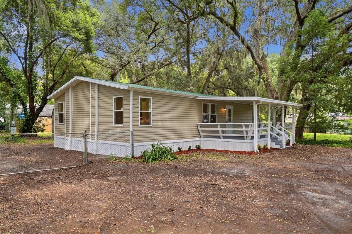 3206 Oakland Rd N Property Photo 3