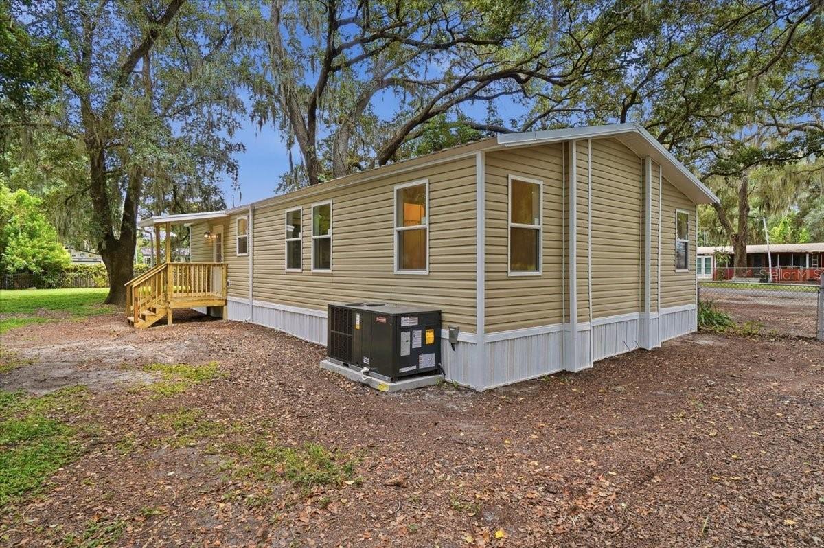 3206 Oakland Rd N Property Photo 5