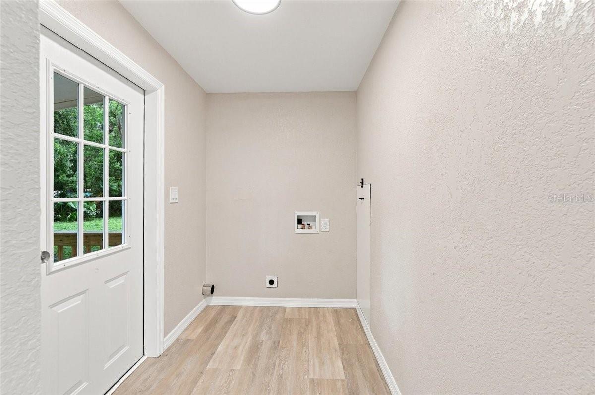 3206 Oakland Rd N Property Photo 16