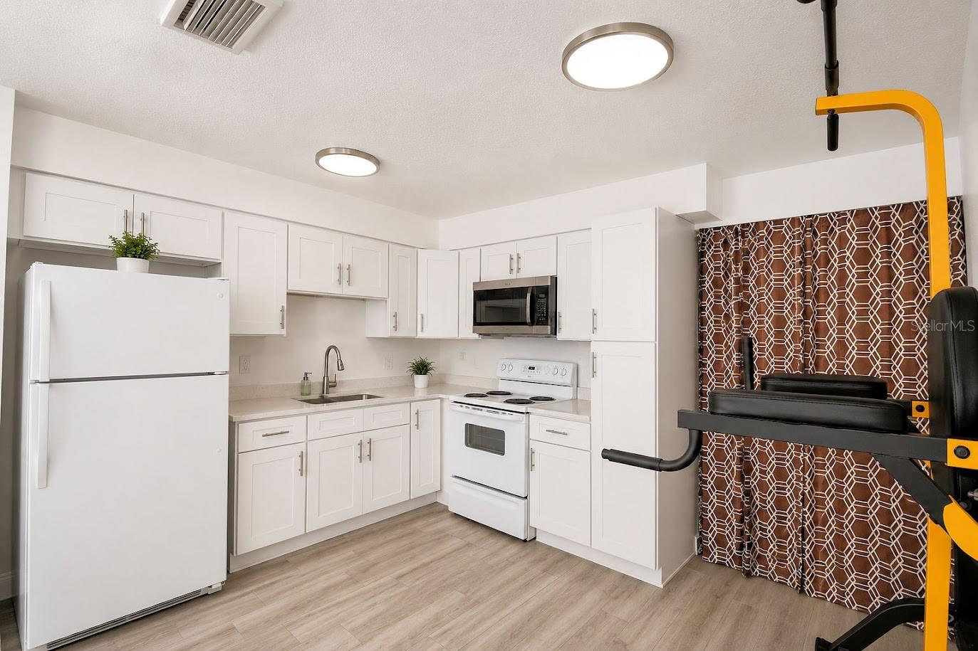 4710 Fernery Ln Property Photo 12
