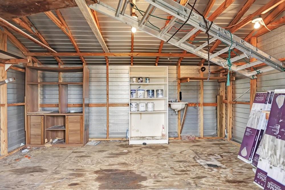 5055 Transport Rd Property Photo 29