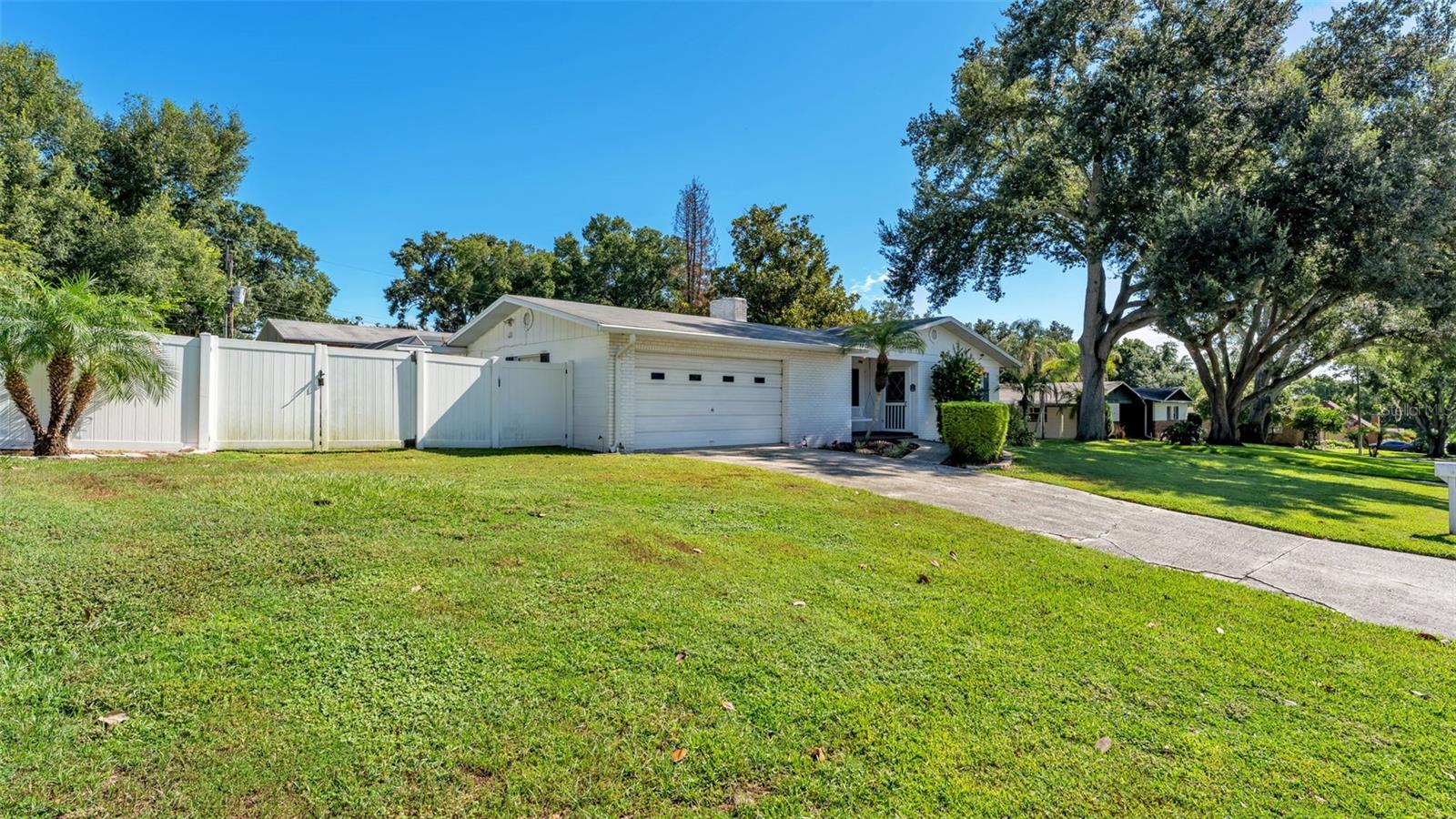 1722 Dooley Ln Property Photo 7