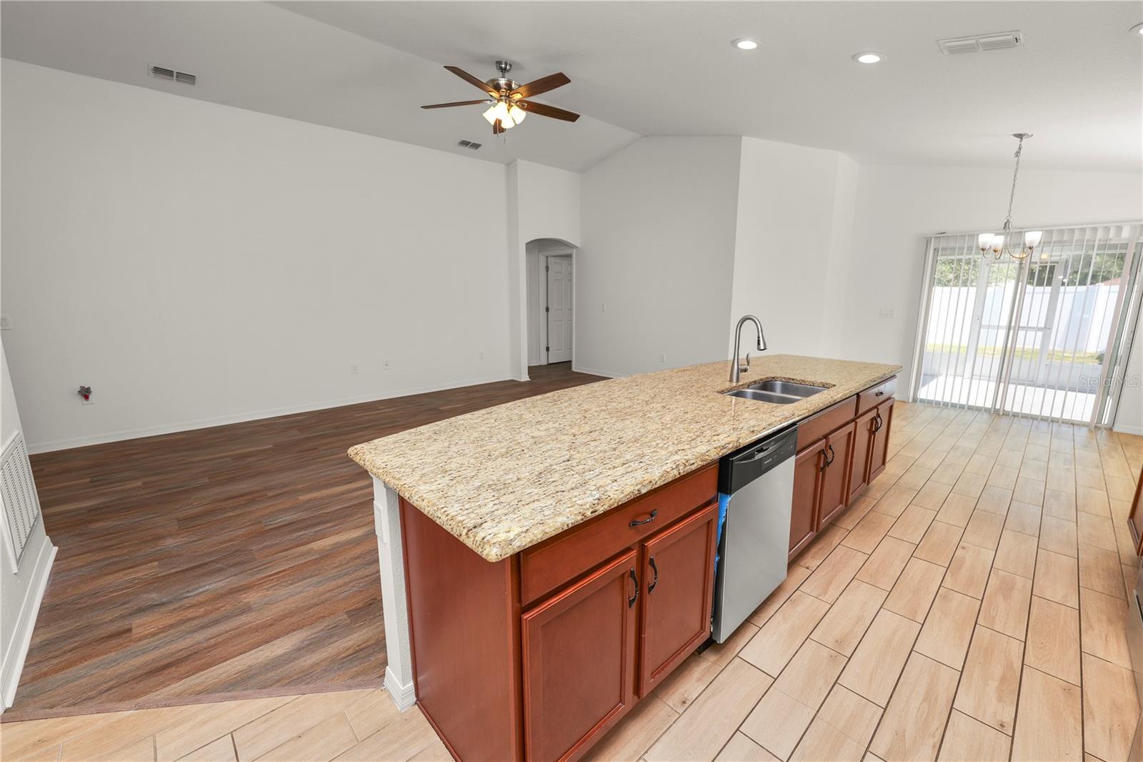 2009 Danes Ct Property Photo 13