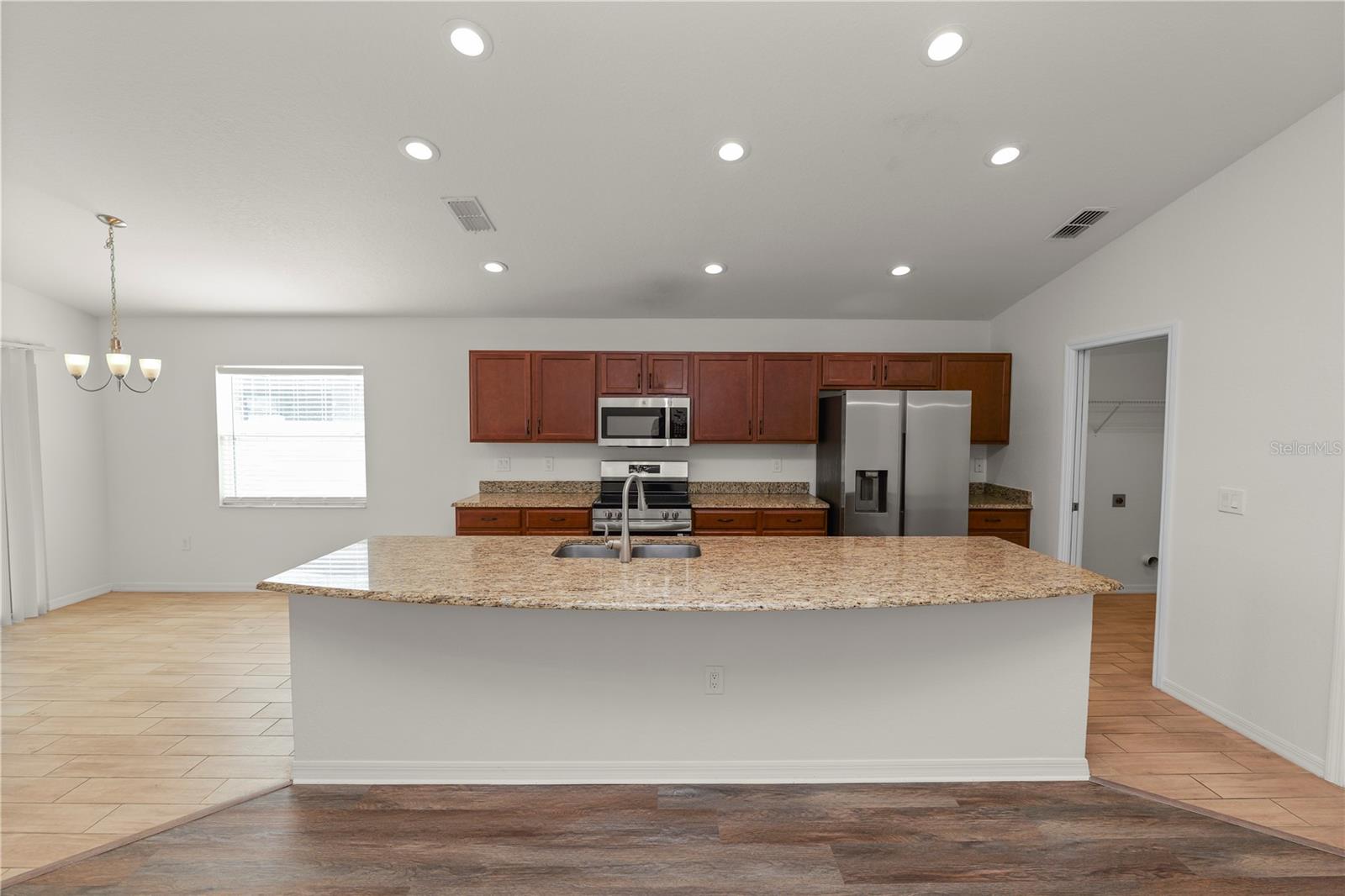 2009 Danes Ct Property Photo 15