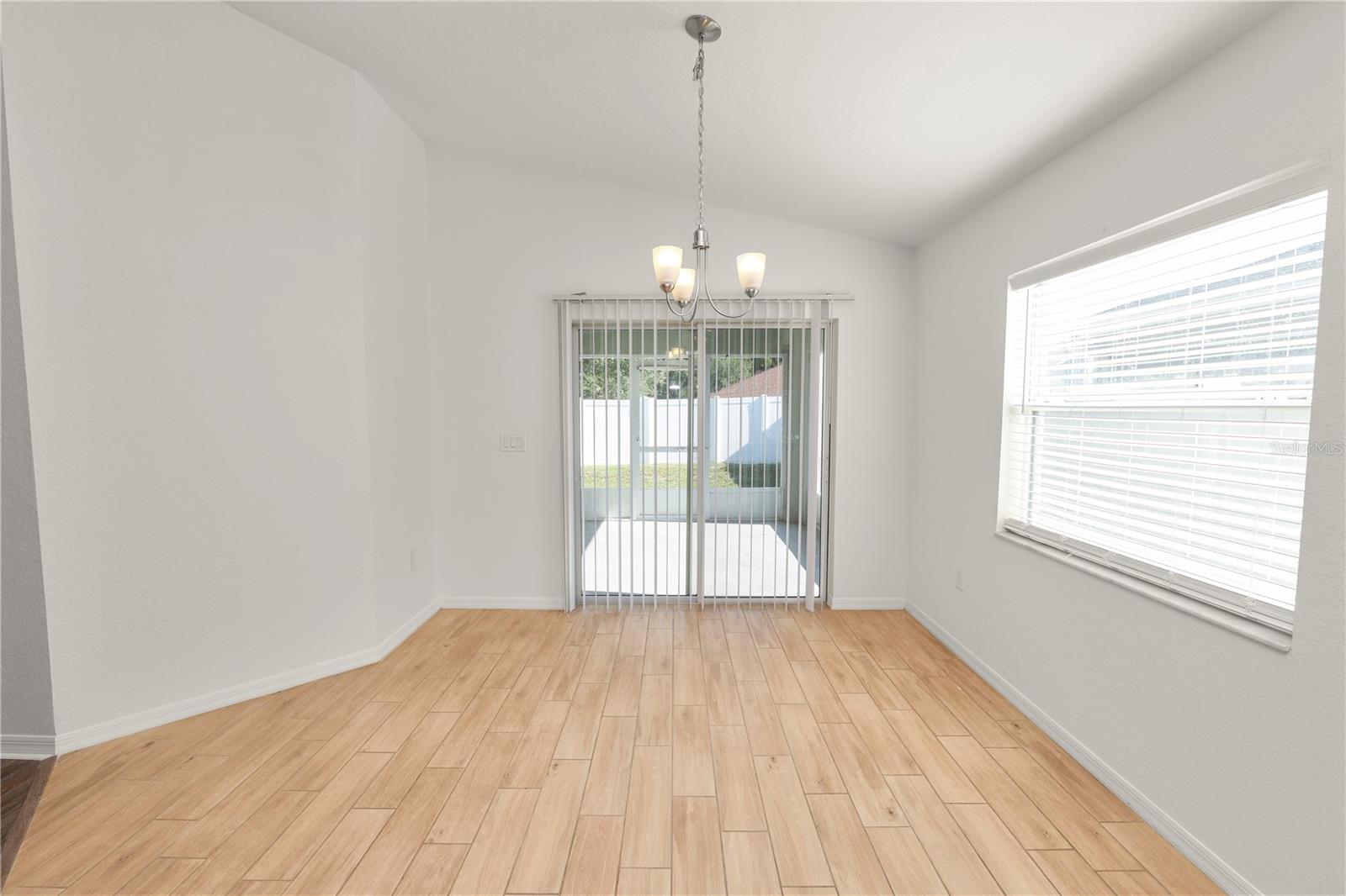 2009 Danes Ct Property Photo 16