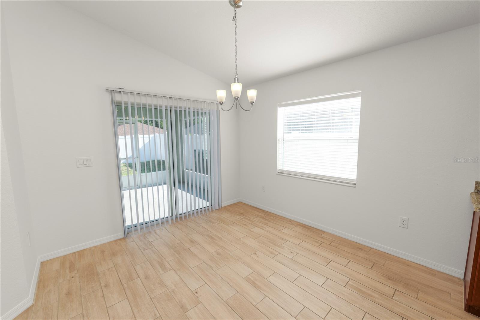 2009 Danes Ct Property Photo 17