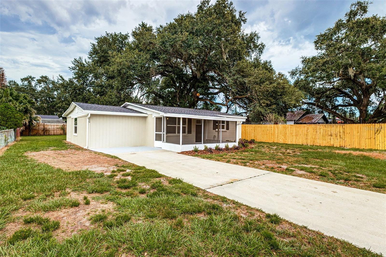 2530 Idlewild St Property Photo 1