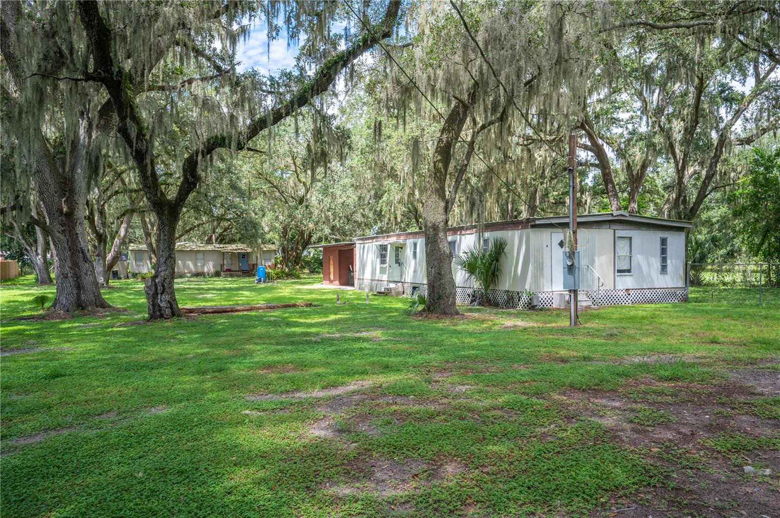 4405 S Pipkin Rd Property Photo 1