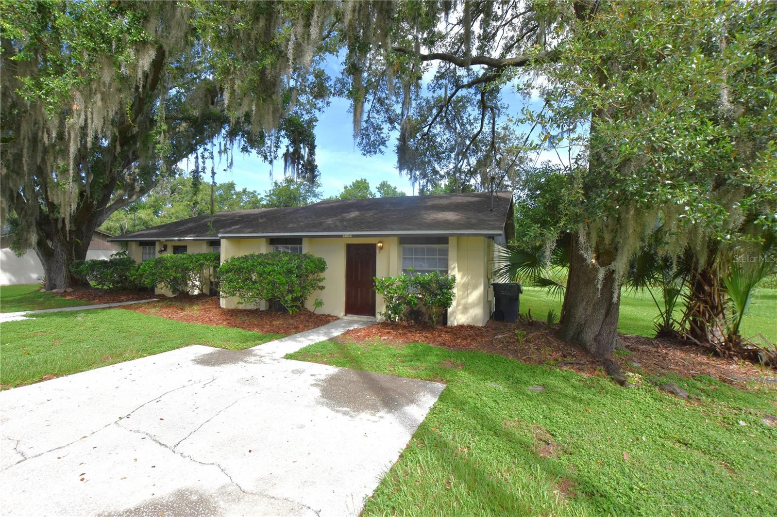 4705 Dimbath Dr Property Photo 2
