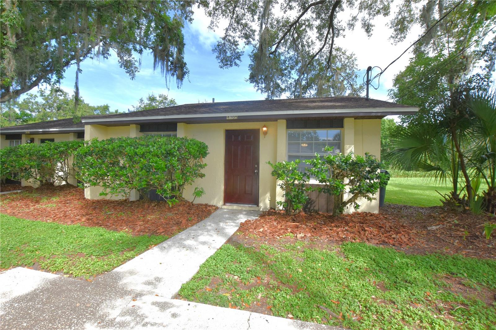 4705 Dimbath Dr Property Photo 3
