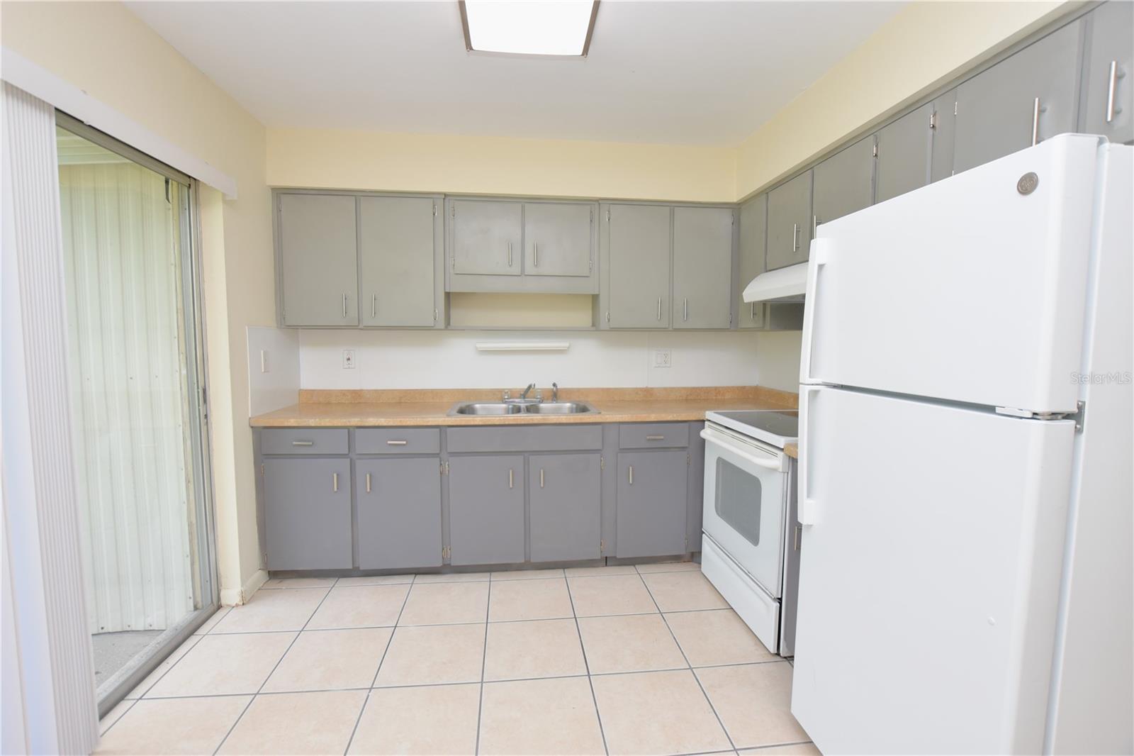 4705 Dimbath Dr Property Photo 4