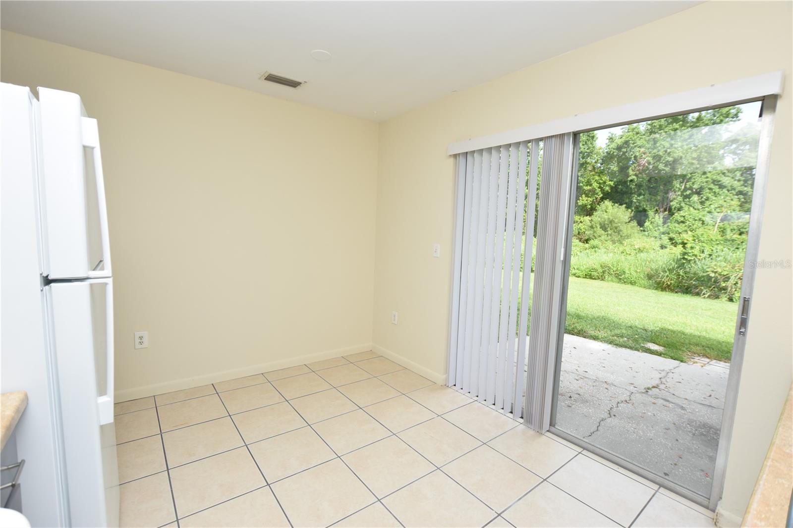 4705 Dimbath Dr Property Photo 8