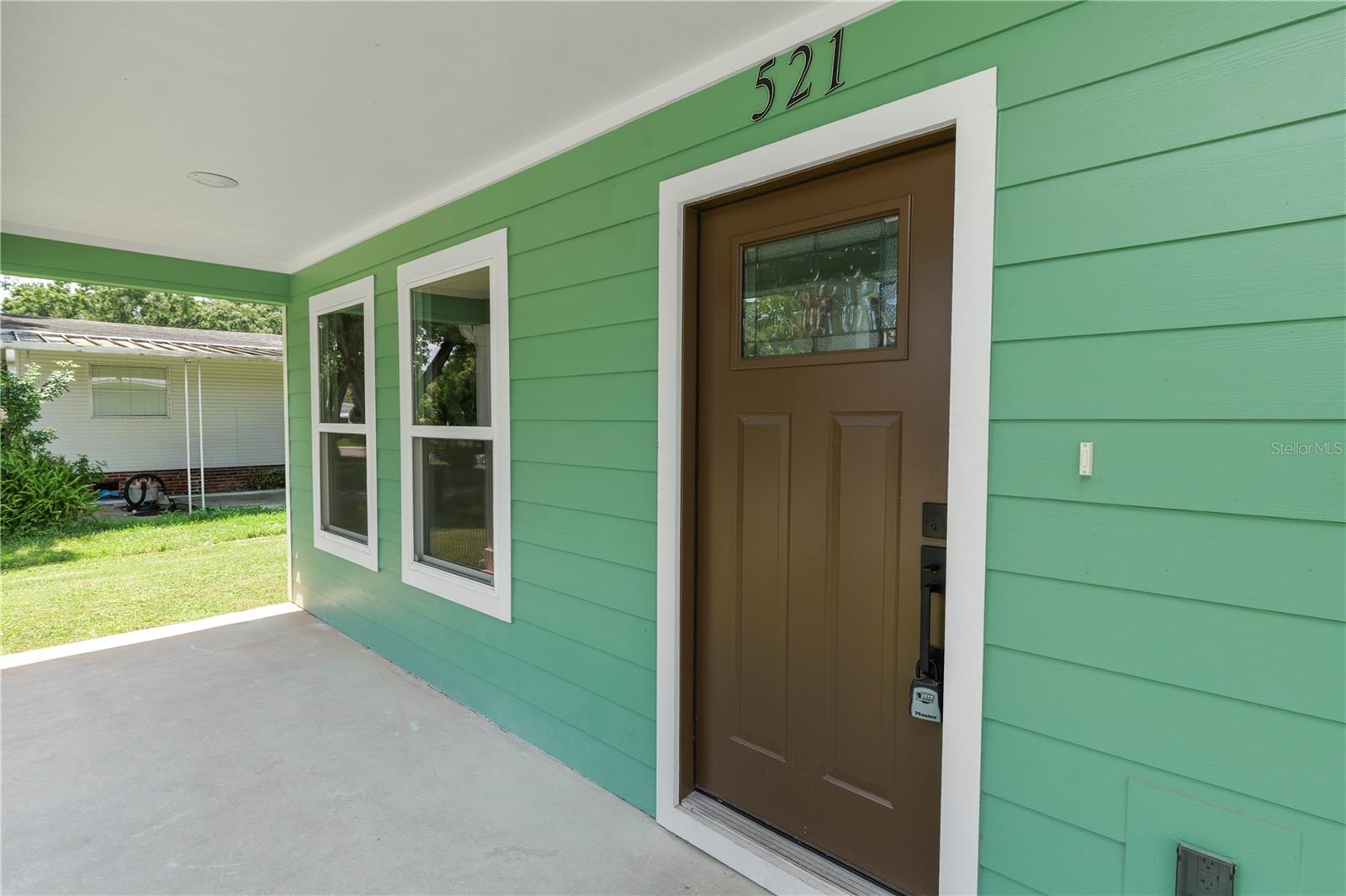 521 Skyline Dr E Property Photo 2