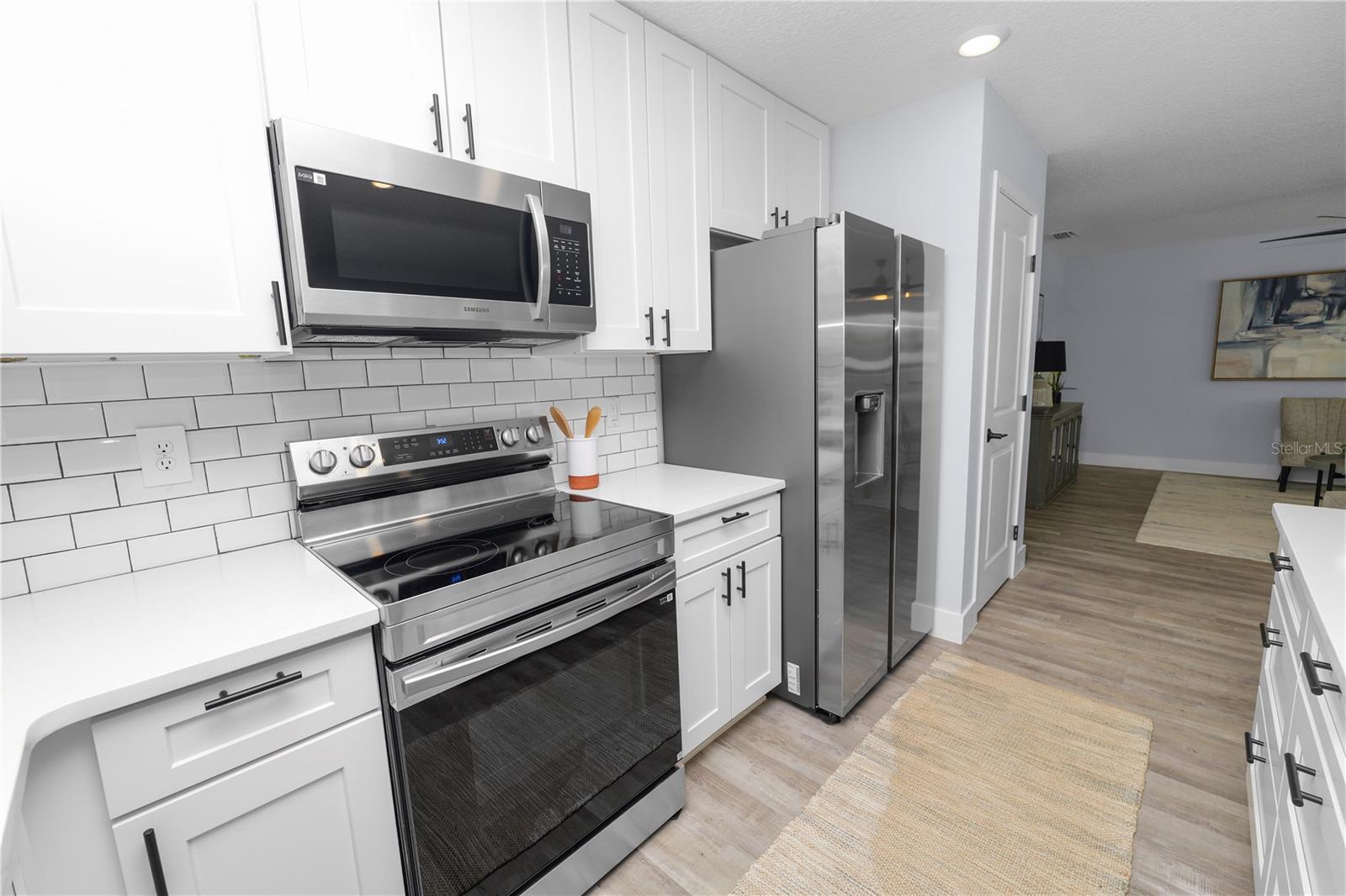 521 Skyline Dr E Property Photo 10