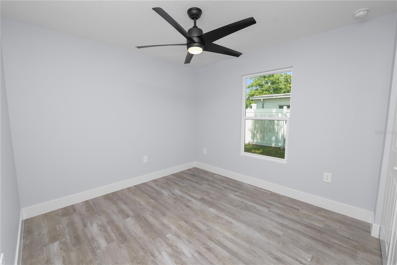 521 Skyline Dr E Property Photo 25
