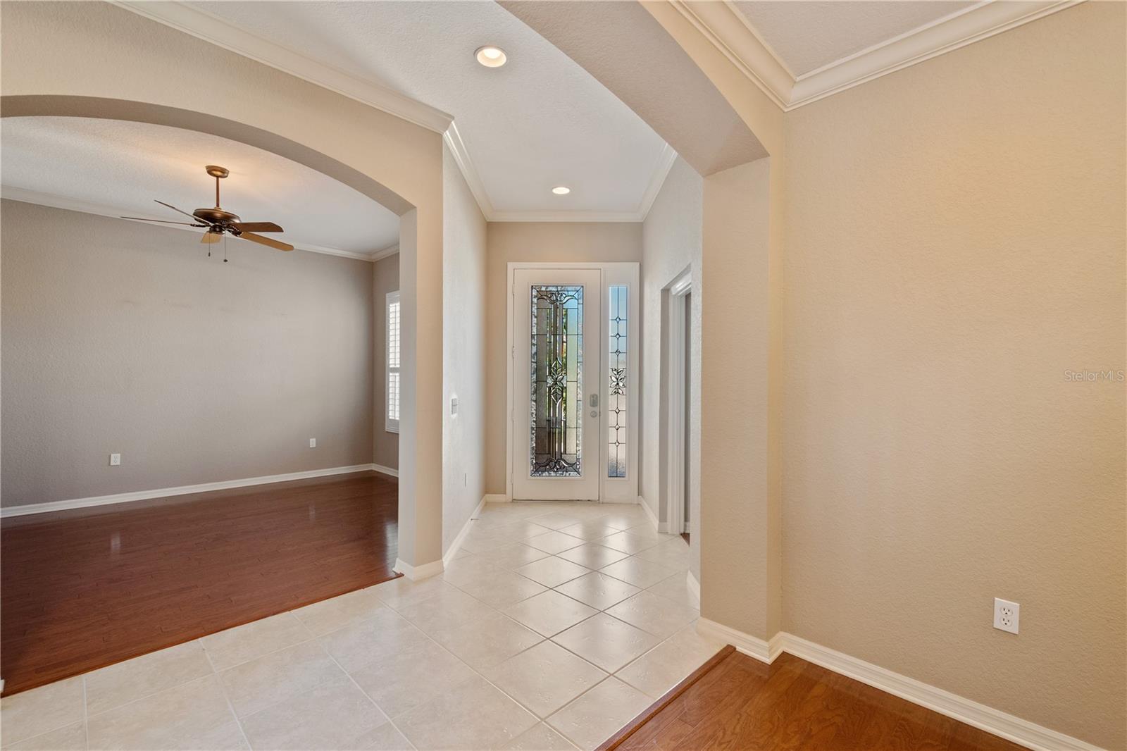 2464 Laurel Glen Dr Property Photo 4