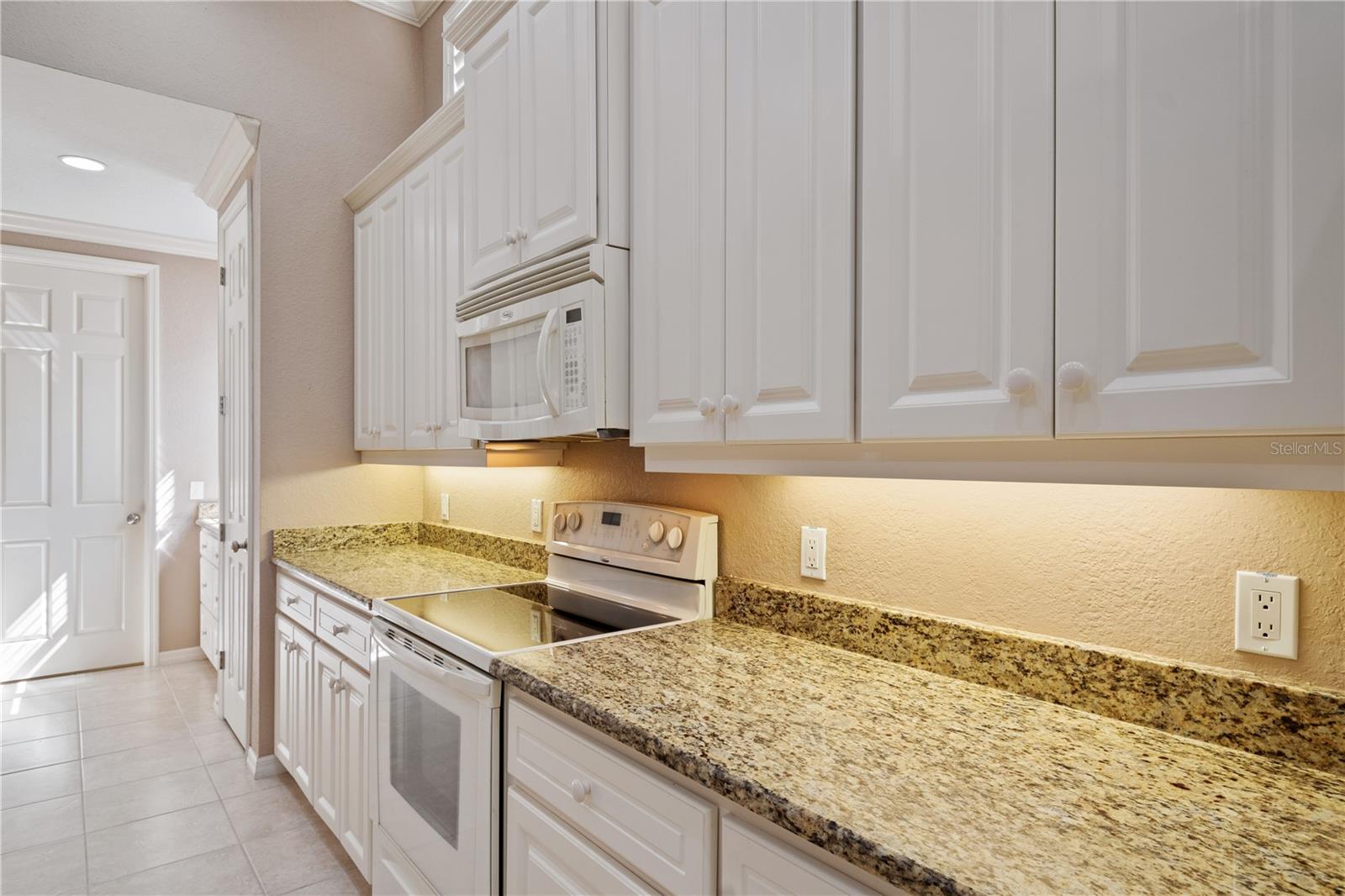 2464 Laurel Glen Dr Property Photo 13