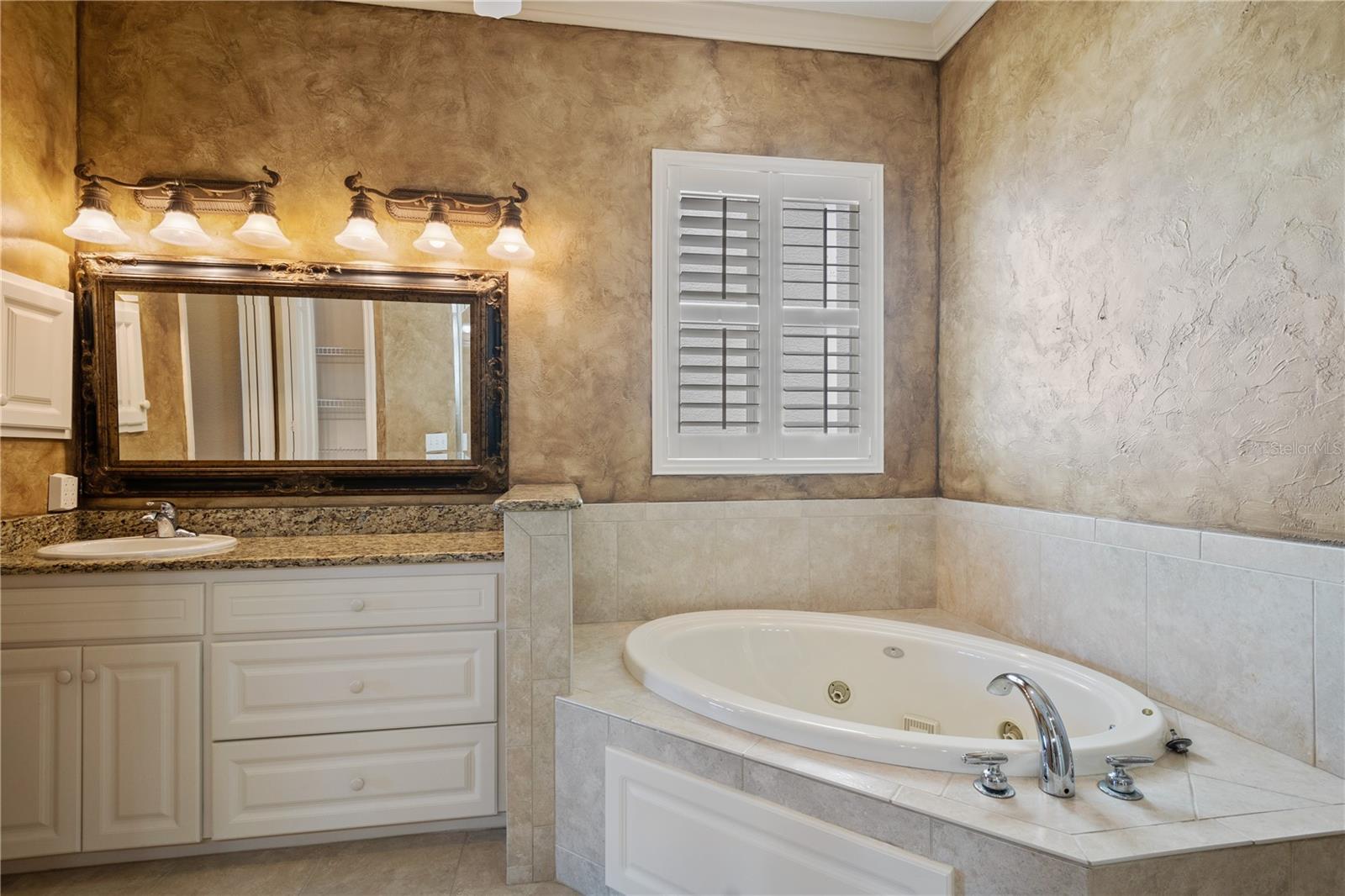 2464 Laurel Glen Dr Property Photo 23