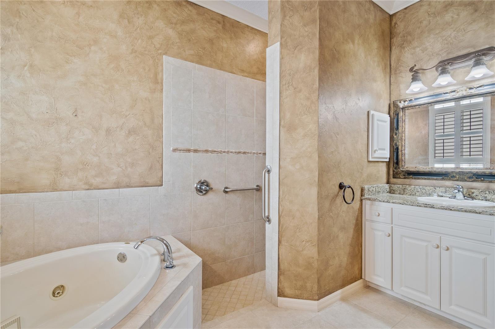 2464 Laurel Glen Dr Property Photo 24