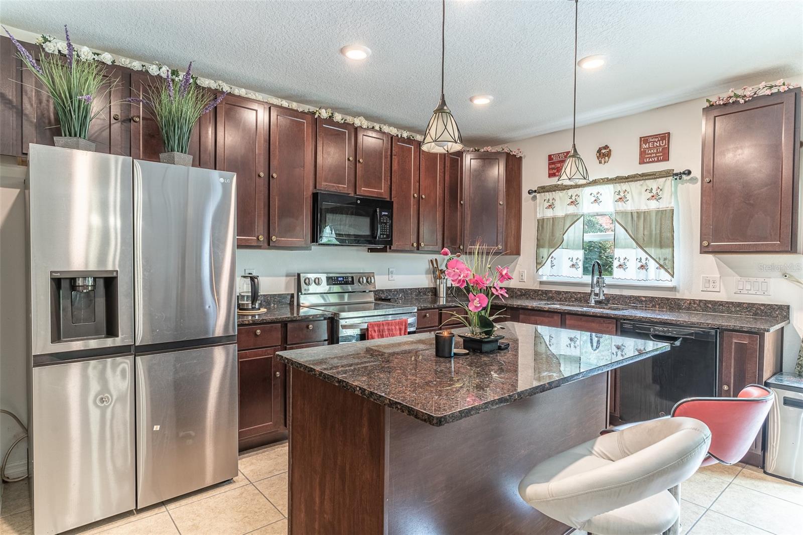 15107 Zenith Ave Property Photo 12