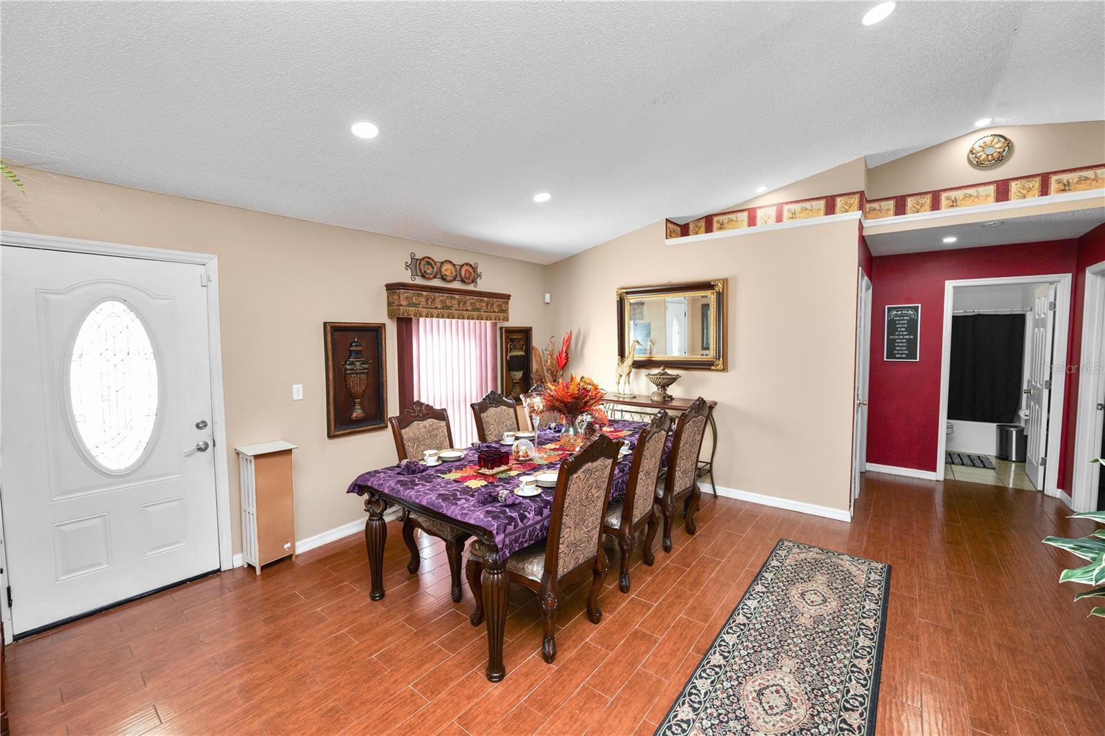 1127 Pinecrest Dr Property Photo 4