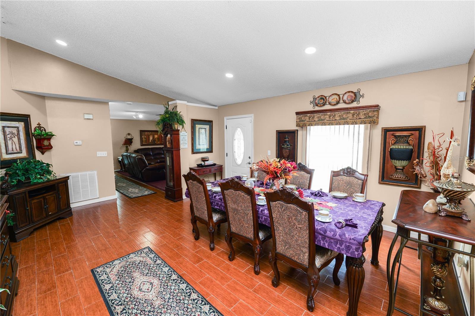 1127 Pinecrest Dr Property Photo 6