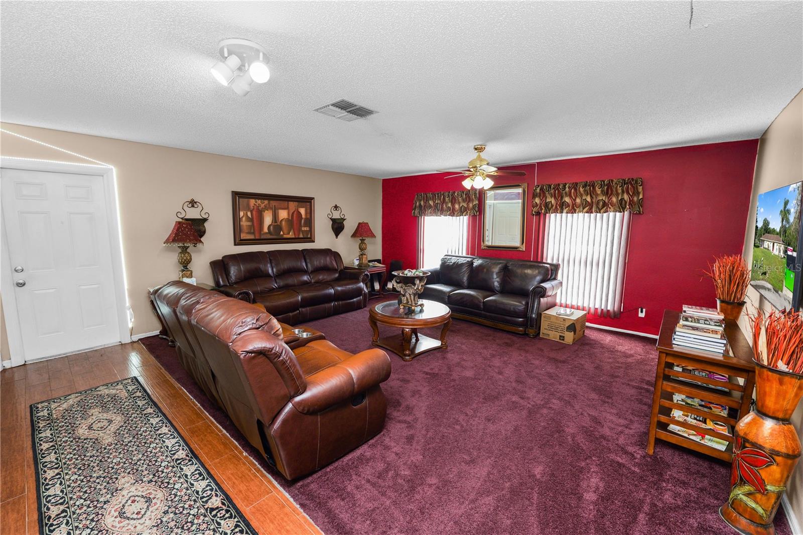 1127 Pinecrest Dr Property Photo 8