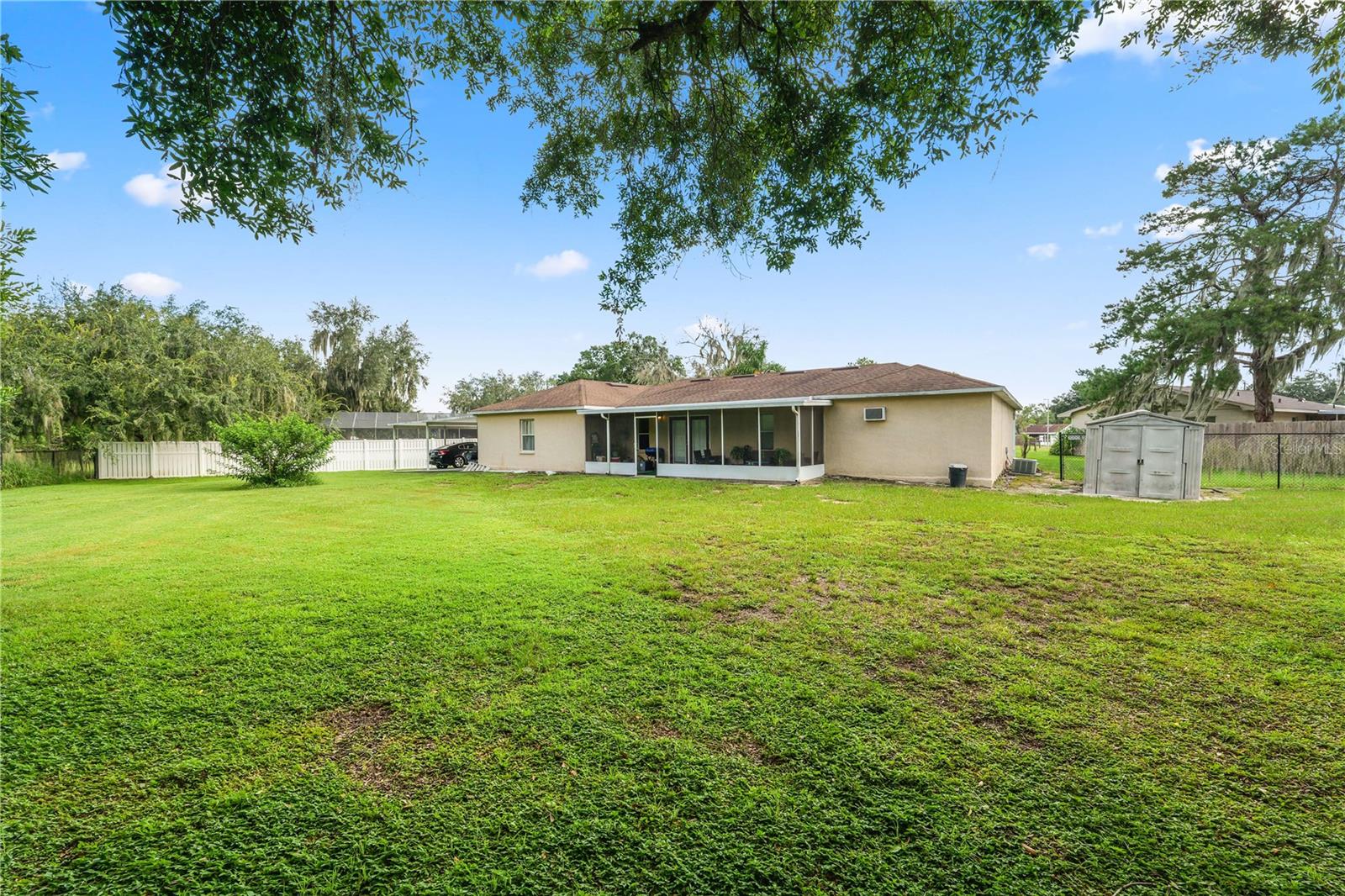 1127 Pinecrest Dr Property Photo 44
