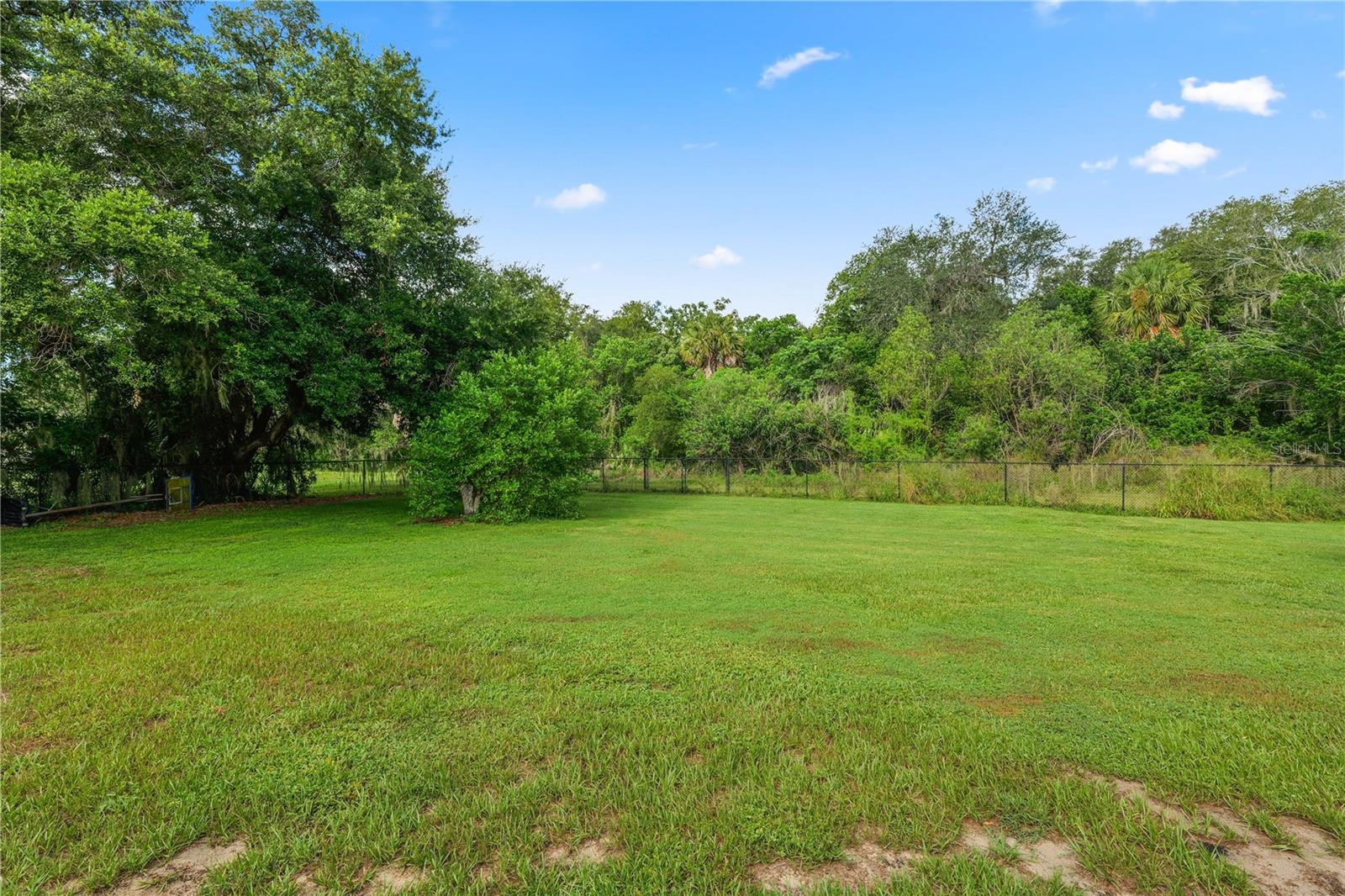 1127 Pinecrest Dr Property Photo 47