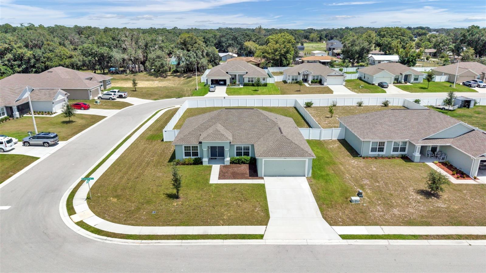 2048 Winding River Cv Property Photo 3
