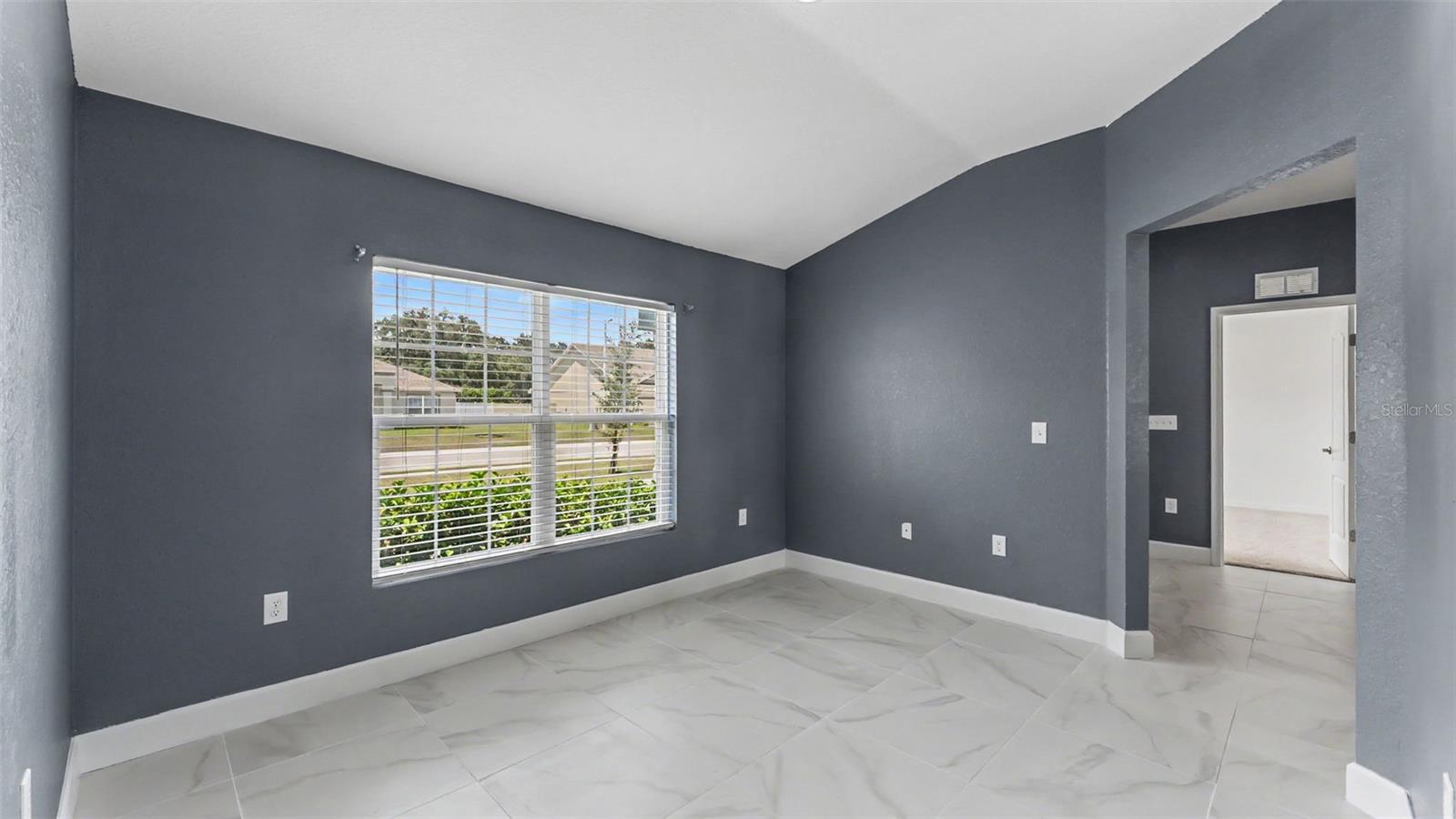 2048 Winding River Cv Property Photo 19