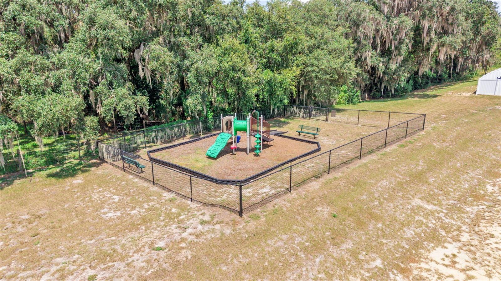 2048 Winding River Cv Property Photo 44