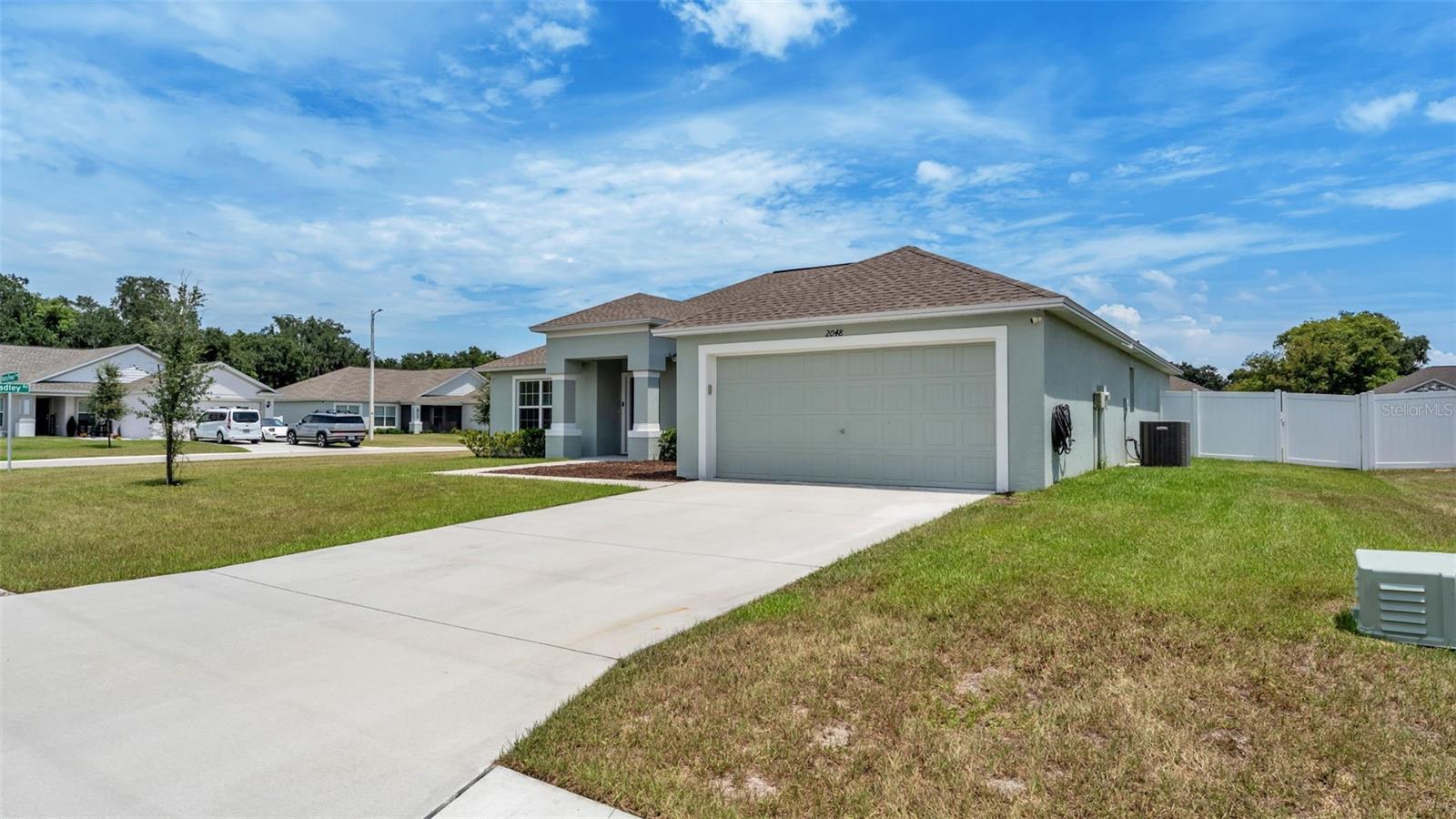 2048 Winding River Cv Property Photo 47
