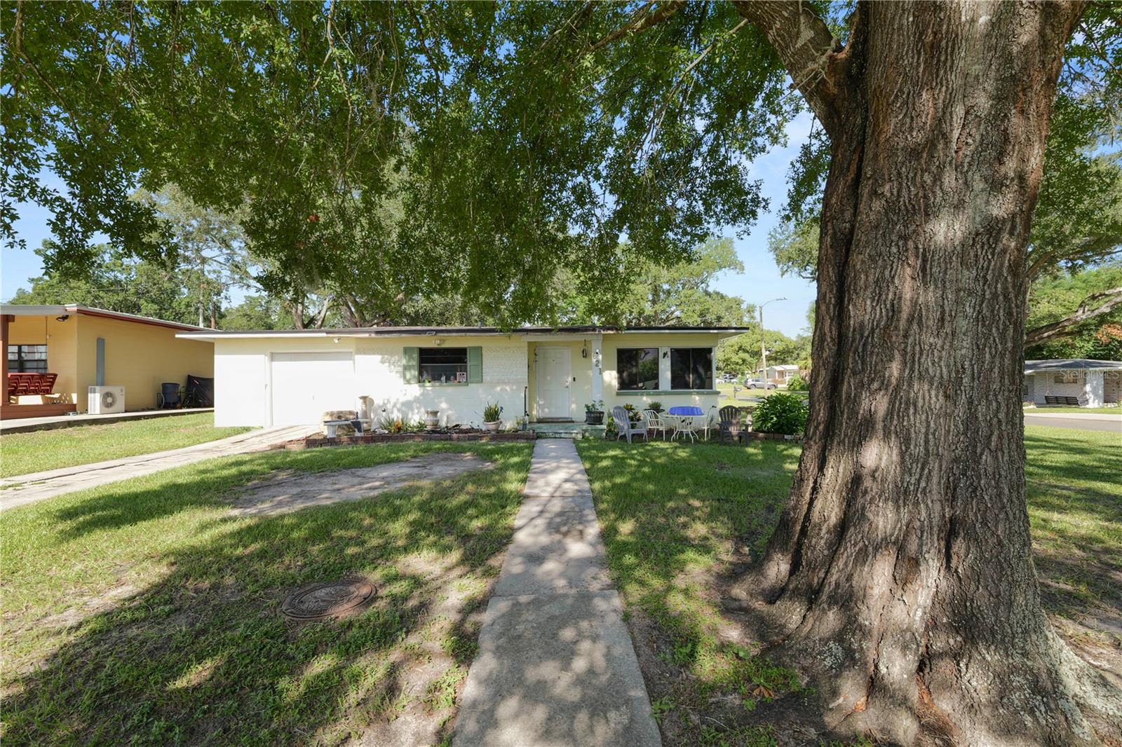 621 Hillside Dr Property Photo 4