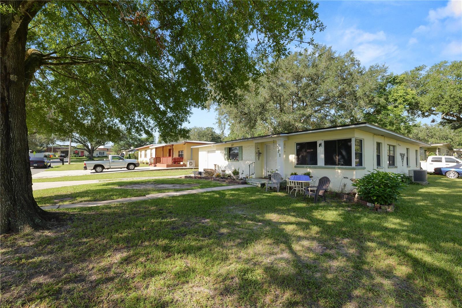 621 Hillside Dr Property Photo 8