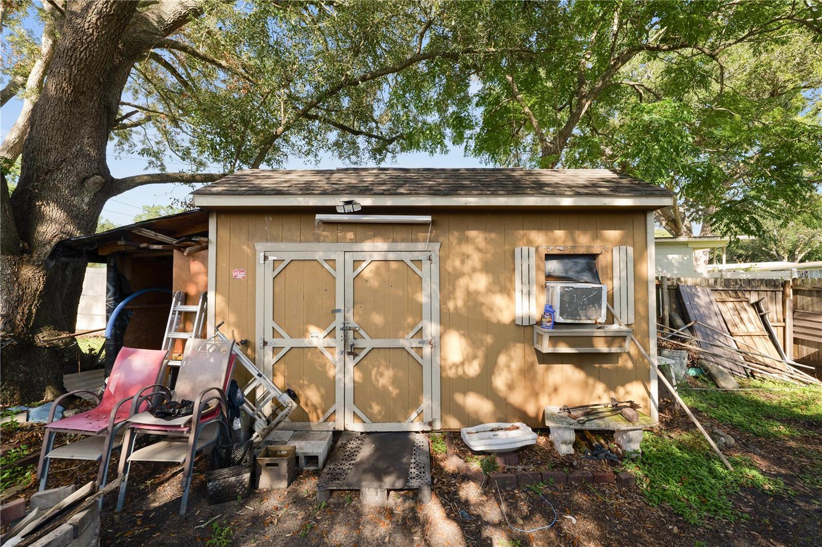621 Hillside Dr Property Photo 24