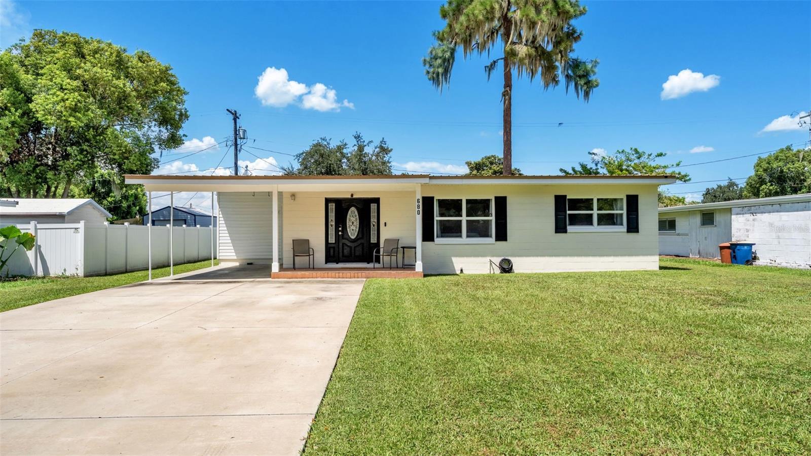 680 SUNSET DR