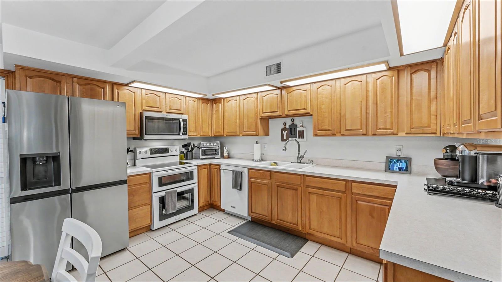 680 Sunset Dr Property Photo 13