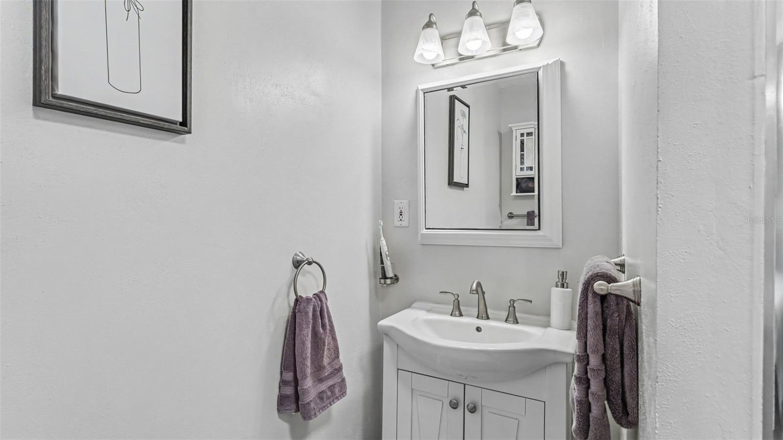 680 Sunset Dr Property Photo 25