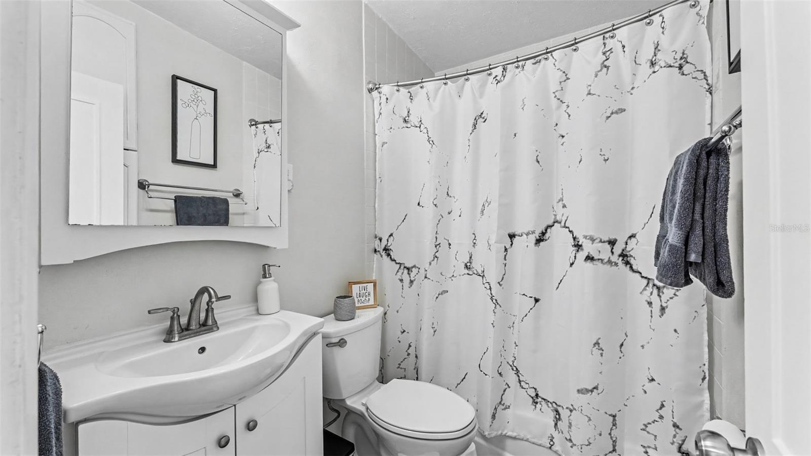680 Sunset Dr Property Photo 32
