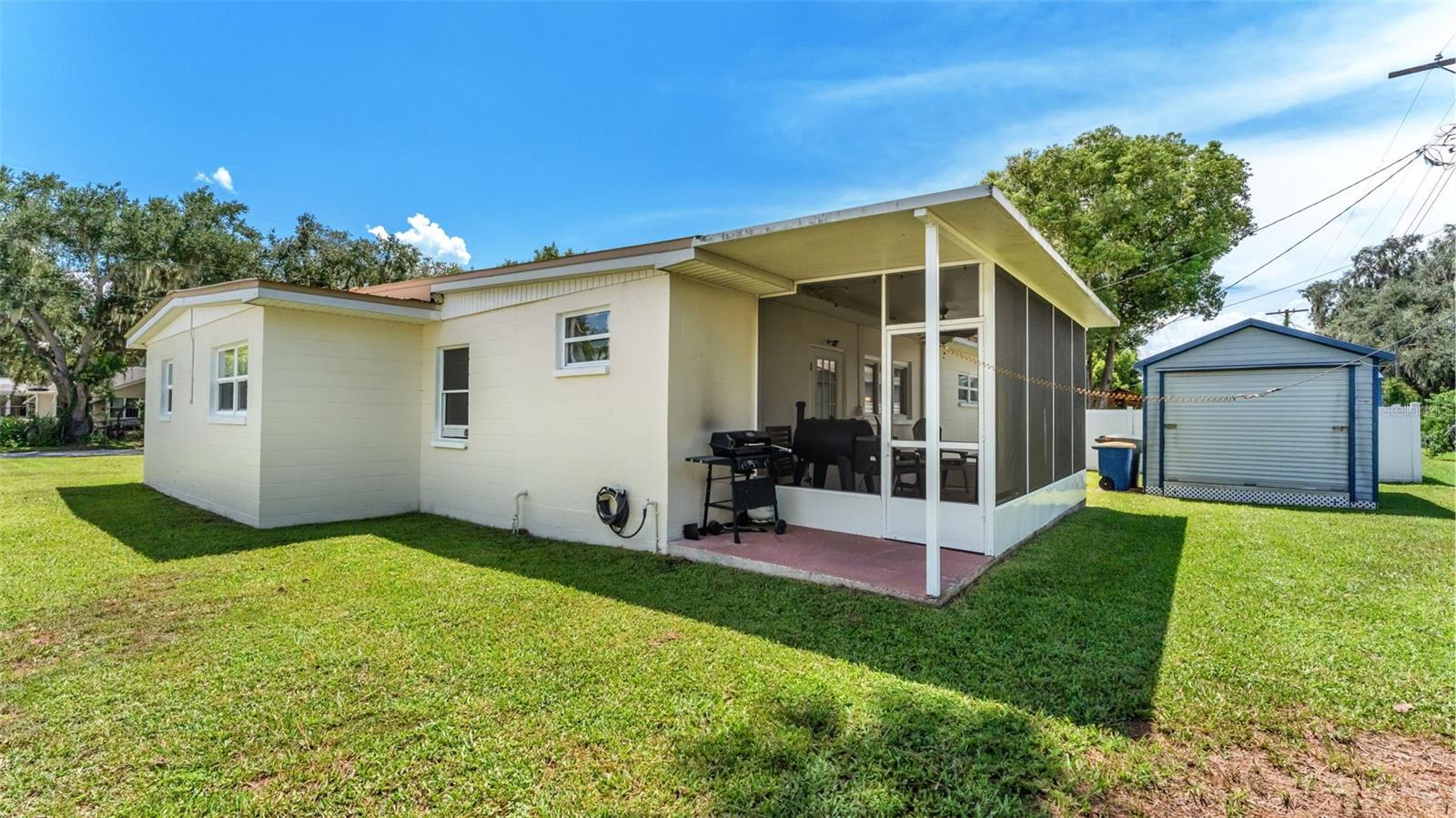 680 Sunset Dr Property Photo 37