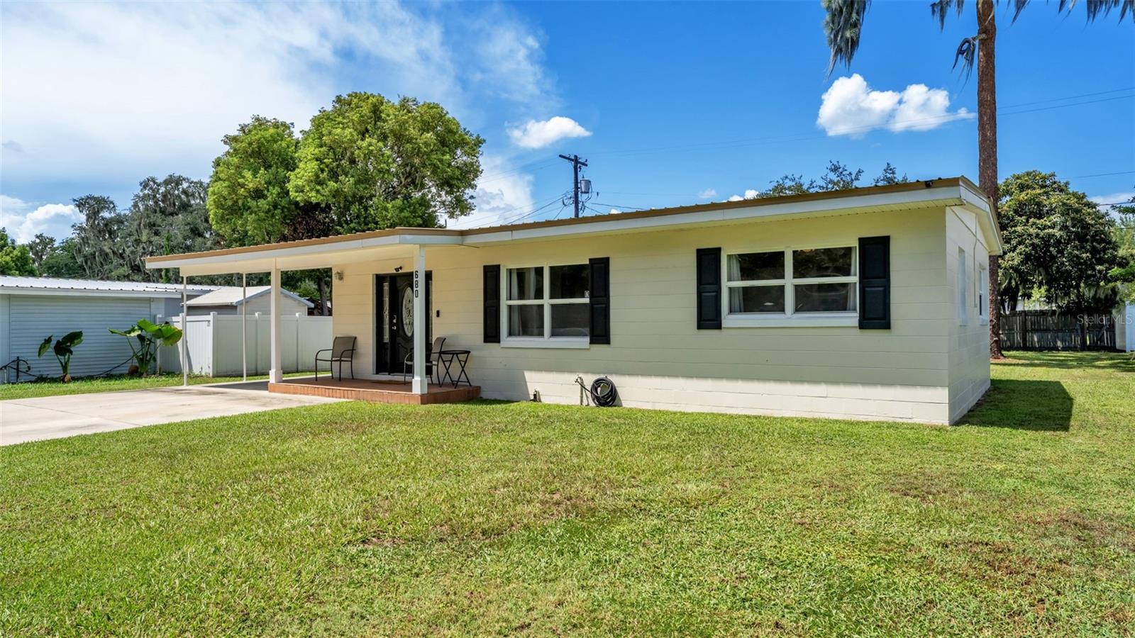 680 Sunset Dr Property Photo 44